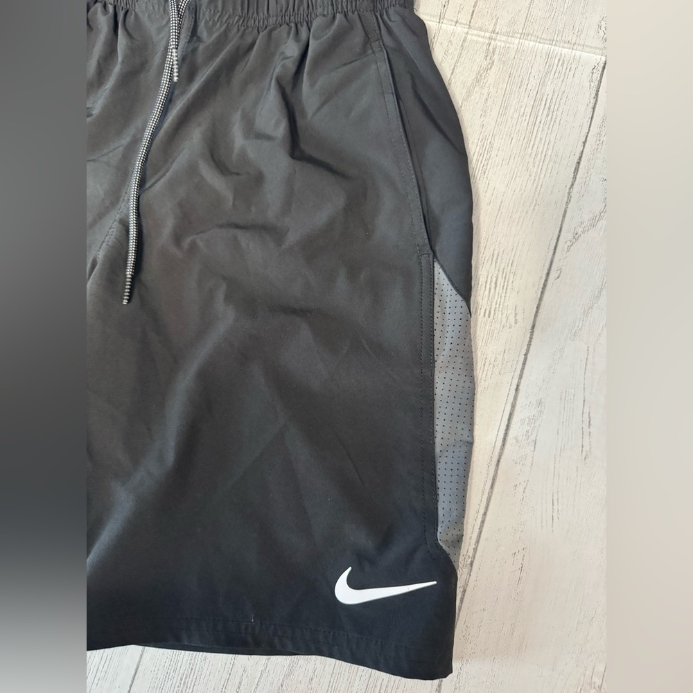 Nike Men's Contend Volley Swim Trunks - Picture 2 of 7